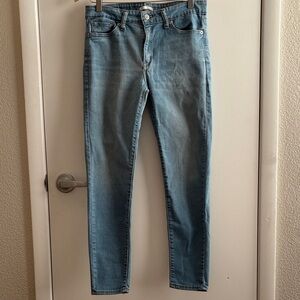 LEVI’S Cotton Classic Light Wash Woman’s Skinny Jeans SZ 29
